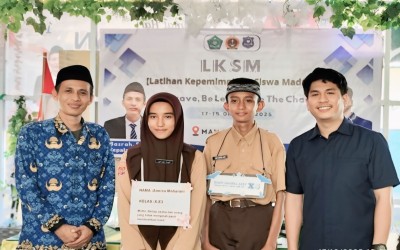 Anarchie, Anak Petani jadi Legislator Sulsel di usia 24 Tahun. Pembicara Inti di LKSM OSIM MAN 2 Soppeng